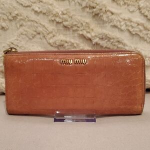 Miu Miu Pink Croc-Embossed Zip Wallet